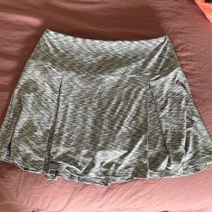 Reel legends skorts size medium